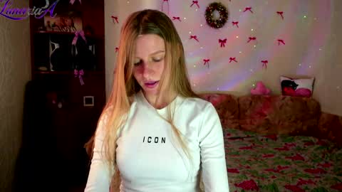 luna_evan online show from April 27, 8:44 am