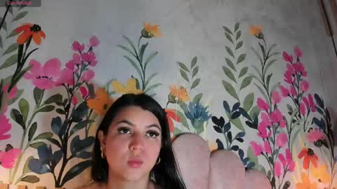 luna_ferrari online show from May 2, 11:57 am