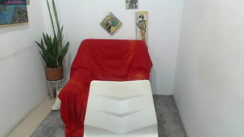 luna_fyre online show from March 11, 9:39 pm