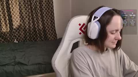 luna_loveeee online show from September 24, 5:28 am