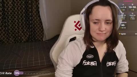 luna_loveeee online show from December 3, 4:59 am