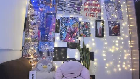 Snapshot of luna_mccoy chatting on December 28, 2:11 am LUNA MCCOY online show from December 28, 2:11 am