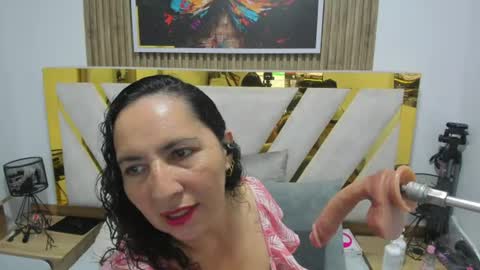 luna_naughty1 online show from June 30, 6:40 pm