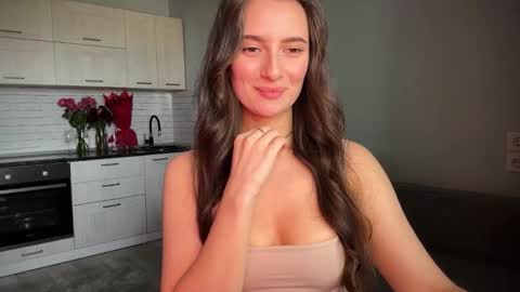 Snapshot of luna_raee chatting on October 5, 10:20 am luna_raee online show from October 5, 10:20 am