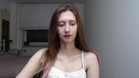 L U N A  online show from January 14, 6:40 am