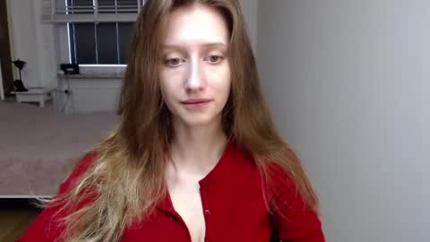 L U N A  online show from May 4, 5:33 am