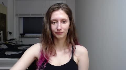 L U N A  online show from November 26, 7:09 am