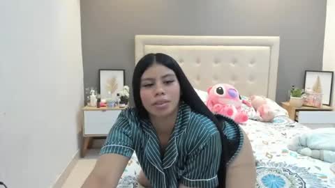 lunaa08 online show from August 6, 5:47 am