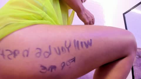 lunaa_hart online show from April 30, 4:18 am