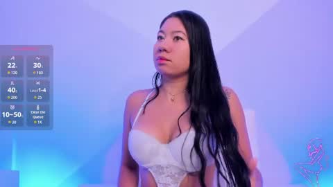 lunaa_hart online show from July 11, 11:49 pm