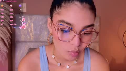 Luna Aspen online show from June 4, 6:45 pm
