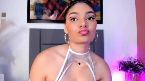 Luna Aspen online show from November 29, 6:45 pm