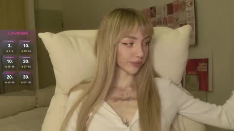 Luna online show from March 5, 6:48 pm