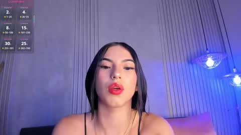 lunalancaster_ online show from October 7, 12:31 pm