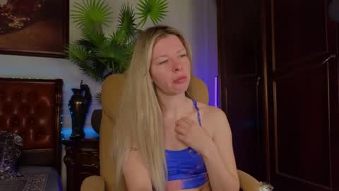 Luna Rishi online show from May 1, 6:27 am