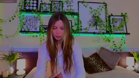 Luna Rishi online show from March 3, 12:53 pm