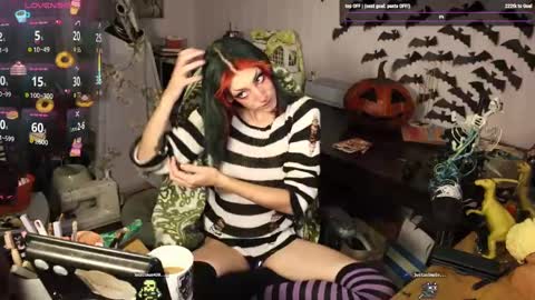 ..LunaSparkles. online show from October 27, 6:09 am