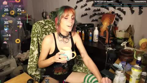 ..LunaSparkles. online show from November 18, 6:36 am