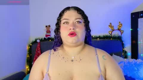 L U N I T A  online show from November 26, 3:18 am