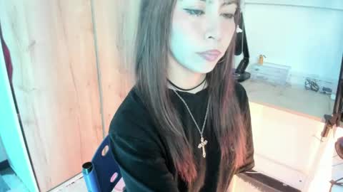 lunivyra online show from April 28, 5:39 pm