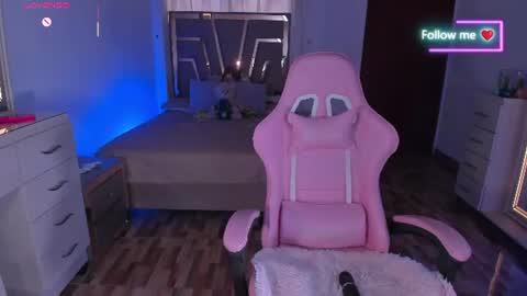 LUNA ROSE online show from July 8, 8:22 pm