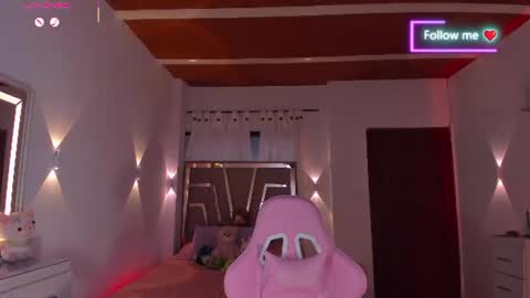 LUNA ROSE online show from July 27, 10:40 pm