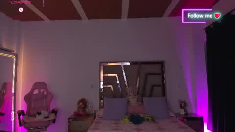 LUNA ROSE online show from June 25, 2:11 am
