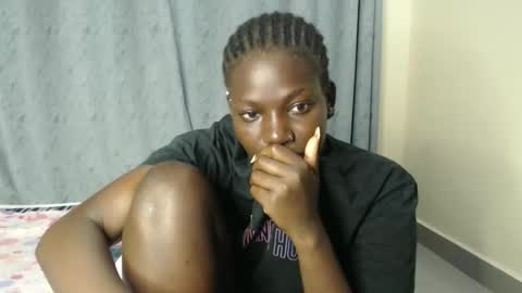 luo_queen online show from September 21, 1:37 am