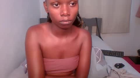 luscious online show from March 4, 8:10 am