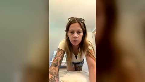 lusciouslinds online show from August 4, 5:19 pm