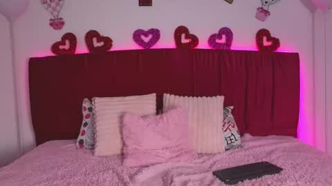 lushy_sweeet online show from February 20, 2:32 am