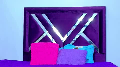 lushy_sweeet online show from December 17, 5:33 am