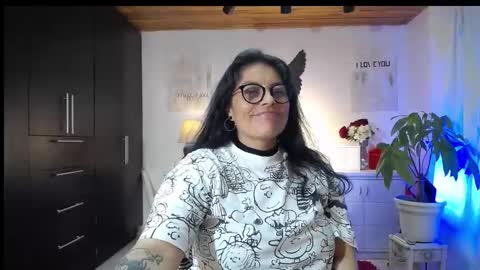 Snapshot of lust_mom chatting on September 20, 11:36 pm Angela 3 online show from September 20, 11:36 pm