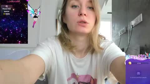 Snapshot of lusyagreenberg chatting on February 15, 7:06 am LusyaGreenberg online show from February 15, 7:06 am