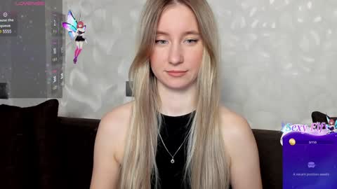 Snapshot of lusyagreenberg chatting on December 17, 6:53 pm LusyaGreenberg online show from December 17, 6:53 pm