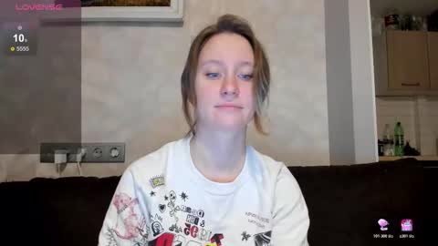 Snapshot of lusyagreenberg chatting on October 27, 5:41 pm LusyaGreenberg online show from October 27, 5:41 pm