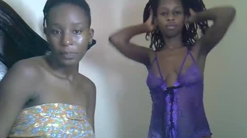 lutino_lovebirds online show from March 6, 9:48 am