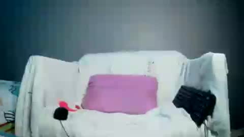 Bee Bee online show from July 19, 4:37 am