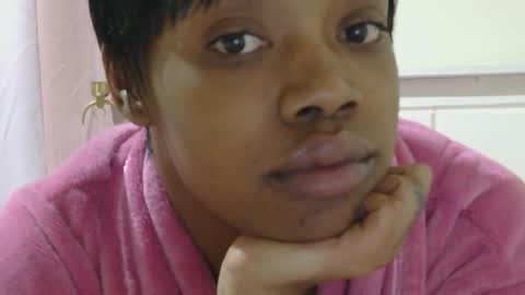 luvvRoyale online show from November 17, 7:47 pm