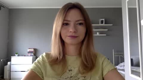 Snapshot of lux_millie chatting on September 26, 3:31 pm Millie online show from September 26, 3:31 pm