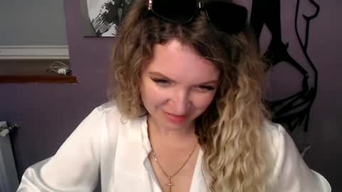 Donna online show from June 16, 2:29 pm