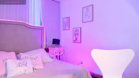 lya_brown online show from July 7, 12:08 pm