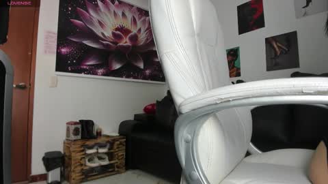  Lycoris  online show from October 16, 10:01 pm