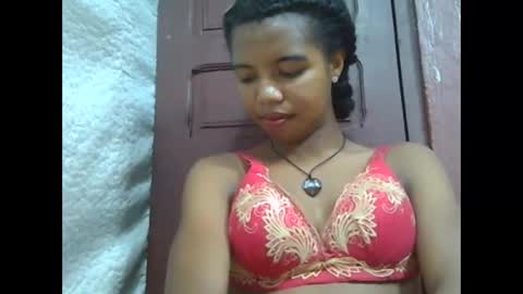Snapshot of lydialarin chatting on March 8, 1:44 pm Lydiah online show from March 8, 1:44 pm