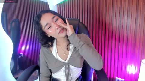 Lyhana Lee online show from October 18, 12:19 pm