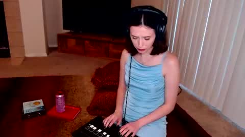 LylacDoll online show from July 19, 10:56 pm