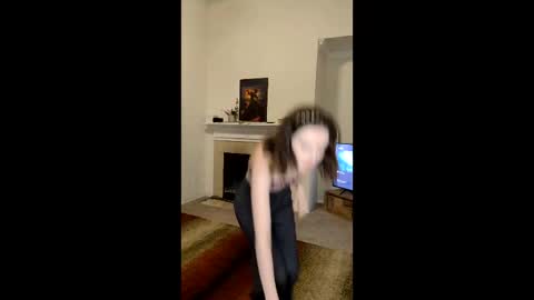 LylacDoll online show from May 1, 11:19 pm