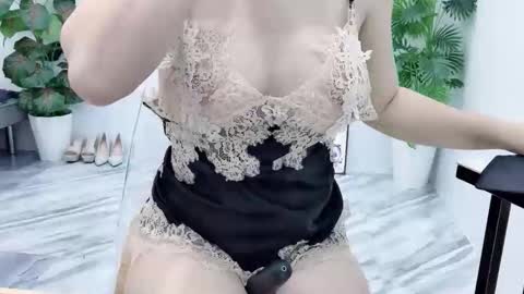 lyly_sweet97 online show from October 2, 8:41 am