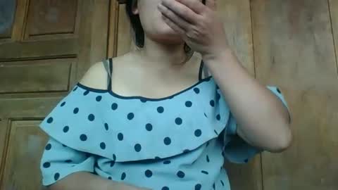 Snapshot of lylymai chatting on October 22, 7:46 am lylymai online show from October 22, 7:46 am