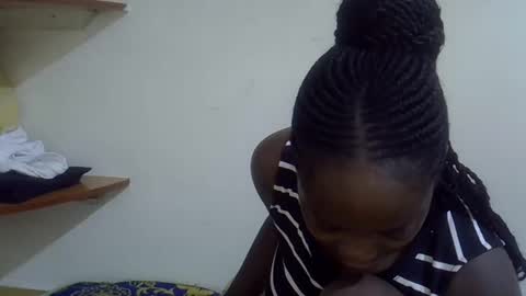 lyn_anna online show from February 19, 11:54 am